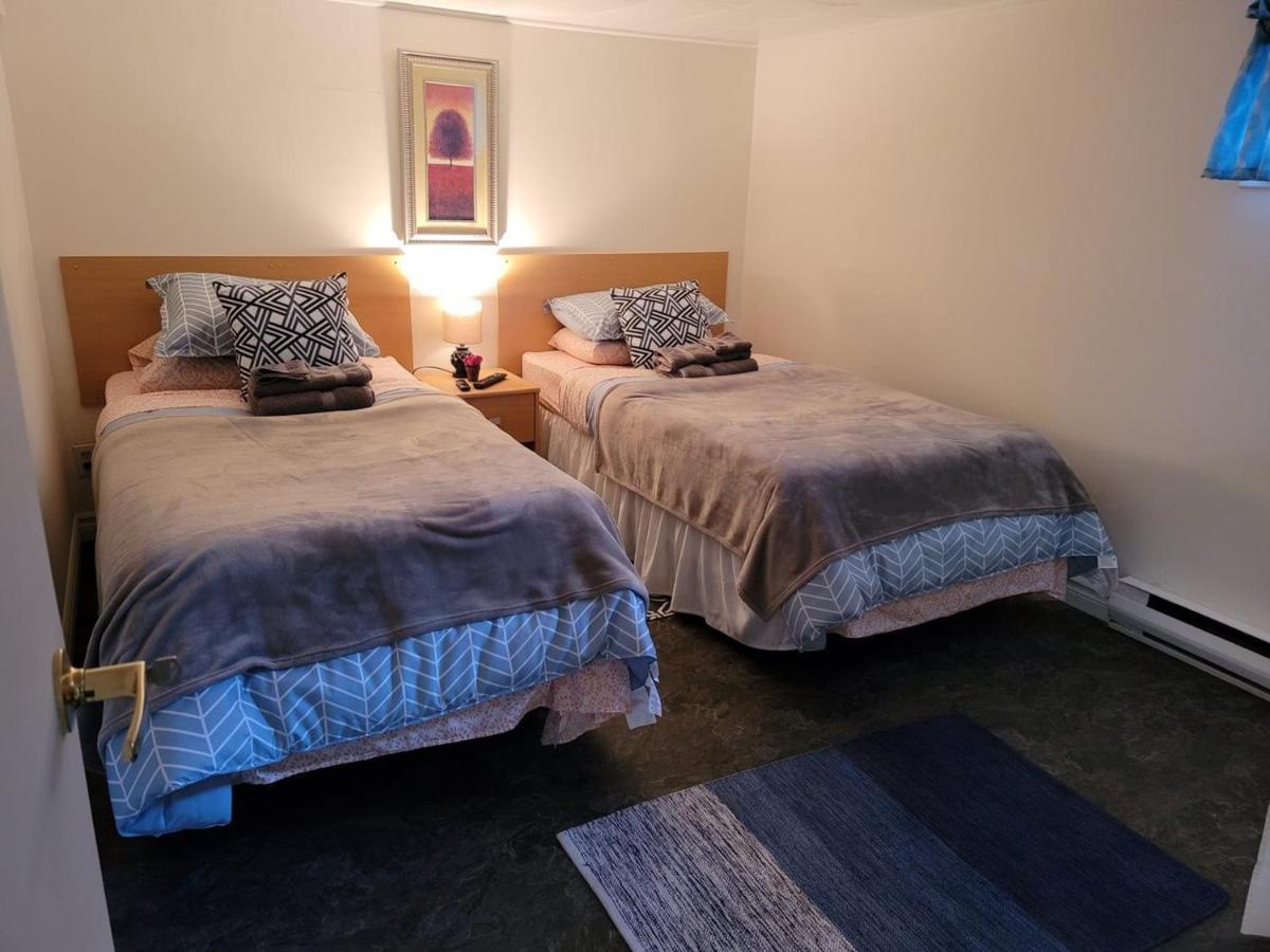 Lower Level Apt 6Ft High Close To Hwy Netflix Wifi Apartment Edmundston Exterior photo